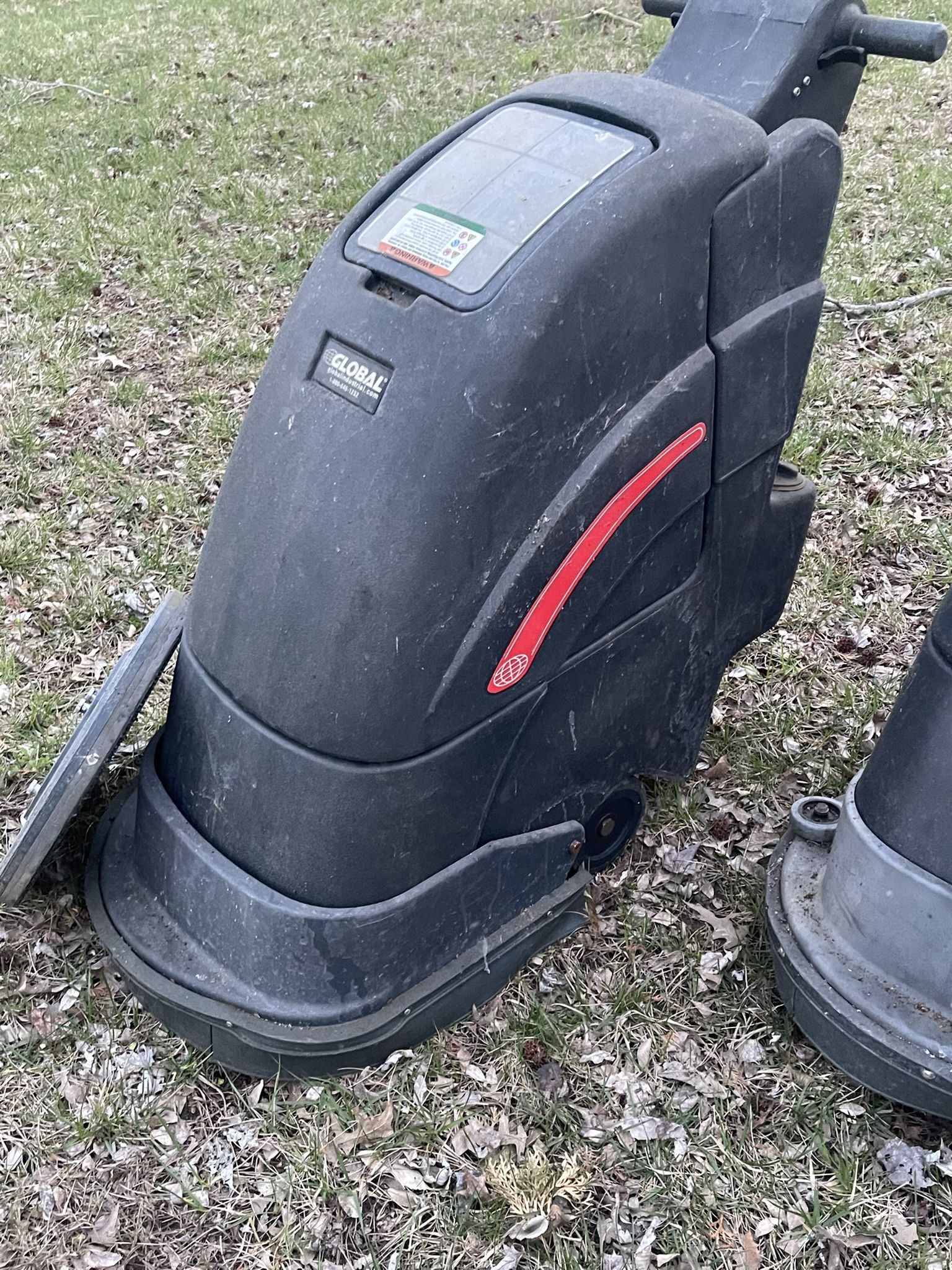 Commercial floor Scrubber