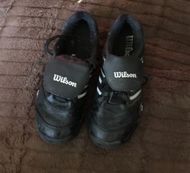 Kids Wilson Baseball Shoes size 2