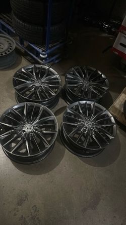 18” Honda rims 5x114.3 firm price,,,