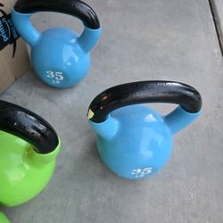 35 1b Kettlebell Set $50 For Pair