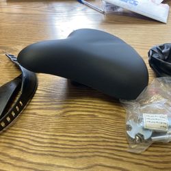 Giddy Up Bike Seat, New, Extra Pad, Weather Proof, Never Used