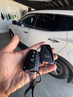 Laves de autos / car keys and remotes