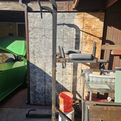 Pull Up Bar And Also Knees To Chest Spot