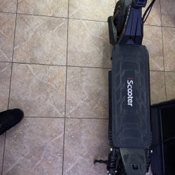 i Scooter iX7PROlll $700 OBO AND GOOD CONDITION WITH CHARGER EVERYTHING WORKS