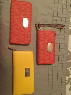 BEAUTIFUL AUTHENTIC MK WALLETS