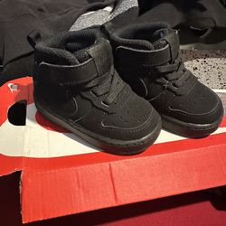 Nike Court Borough Mid 2