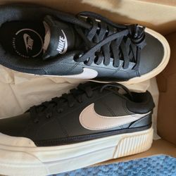 Nike Court Size 8 