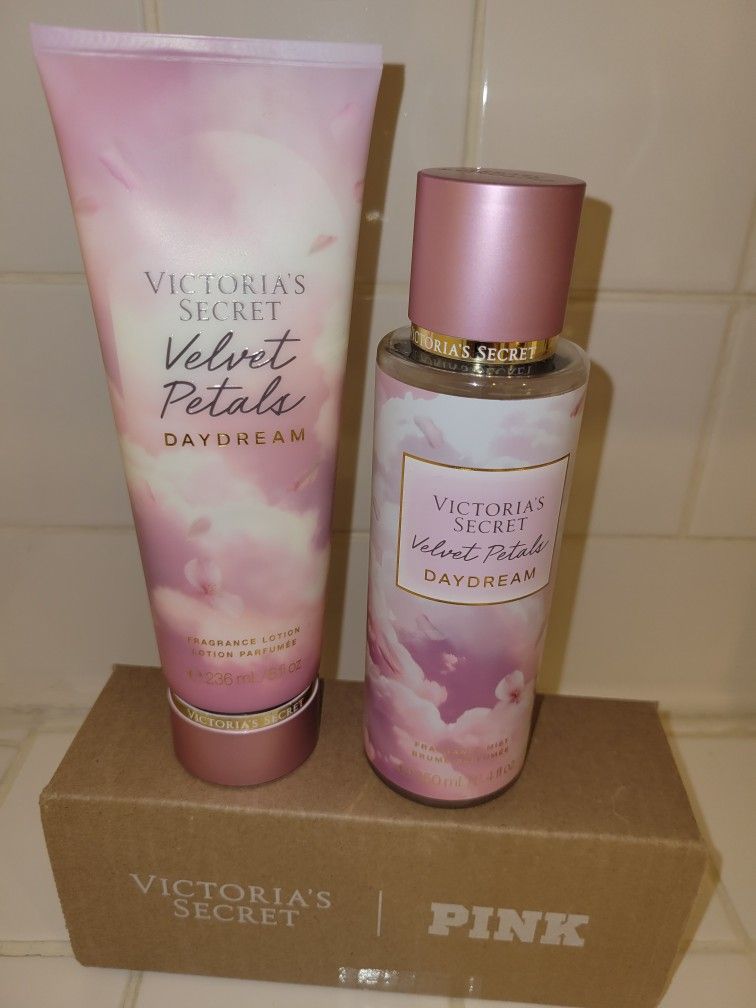 Victoria Secret Velvet Petals Day Dream Set