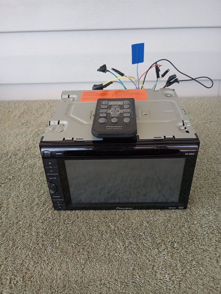 Pioneer AVH-100DVD Car DVD Player AM FM CD iPhone Android USB Aux 6.1" 50w x4Ch