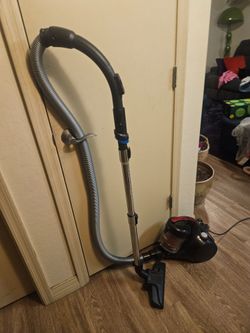 Eureka Retractable Cord Vacuum