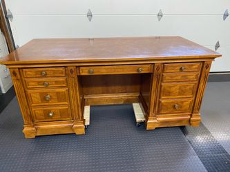 Office desk and chair