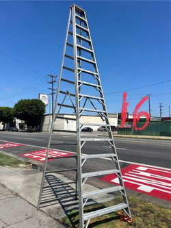 Escalera de 16 pies de aluminio buenas condiciones muy barata