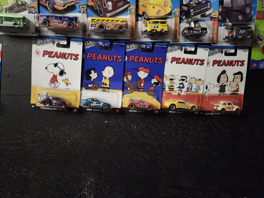 Hot Wheels Peanuts