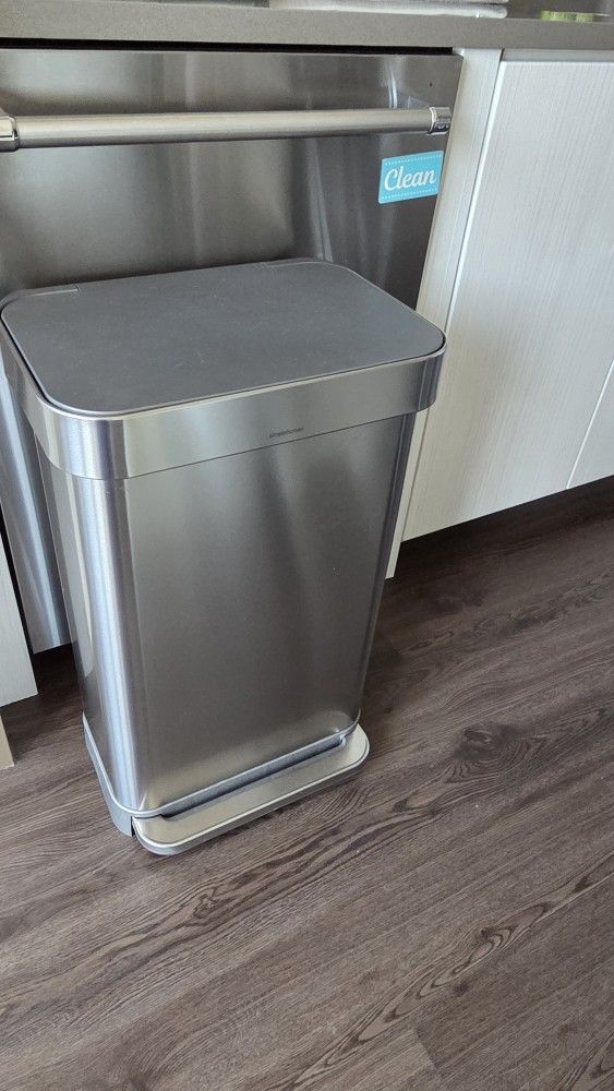 Simple Human Garbage Can 