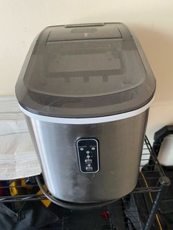 ICE maker