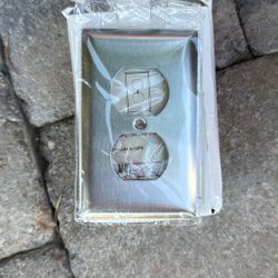 New 10 Pack Duplex Outlet Plates