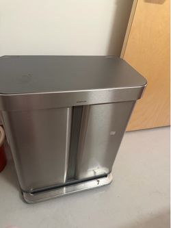 Simple human trash can