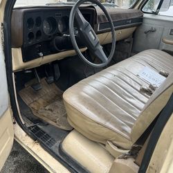 1983 Chevrolet C/K 20 Diesel Manual Transmisión 