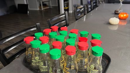 Soy sauce dispenser