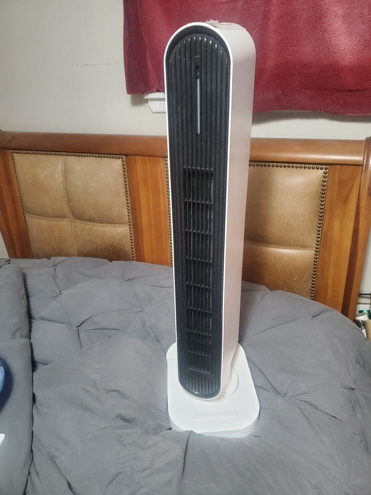 HEATER AND FAN TOWER WITH REMOTE CONTROL
