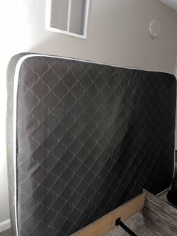 QUEEN MATTRESS + BOX SPRING FOR SALE — $200