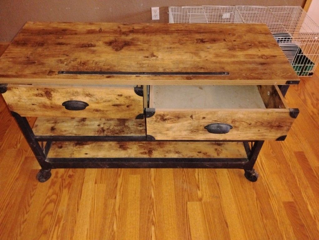 Table/ Desk