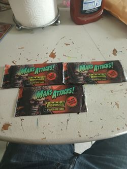 3. Poped Open TOPPS - MARS ATTACKS! CARDS