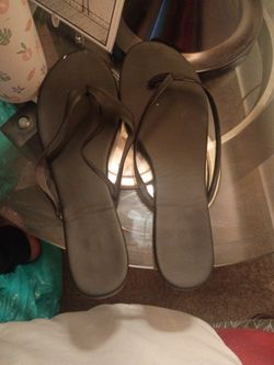 WOMENS FLIP FLOPS