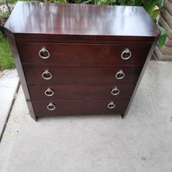 Small Dresser In Nightstand In Wood Dresser In Drawers In  Beautiful Dressers In Great Condition Very Clean 