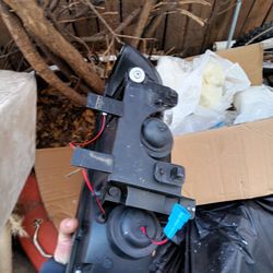 98-04  S10 Step side/Blazer Headlights