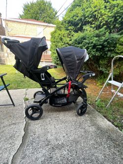 Baby Trend Sit ' N Stand double stroller