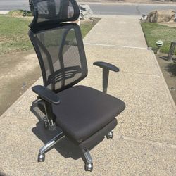 Brand new Swivel Adjustable Desk Chair 