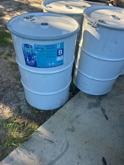 10 55 gallon drums with removable lids