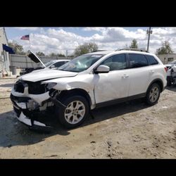 MAZDA CX-9 2011.  FOR PARTS 