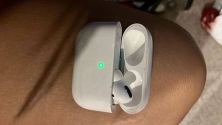 AirPod (1)