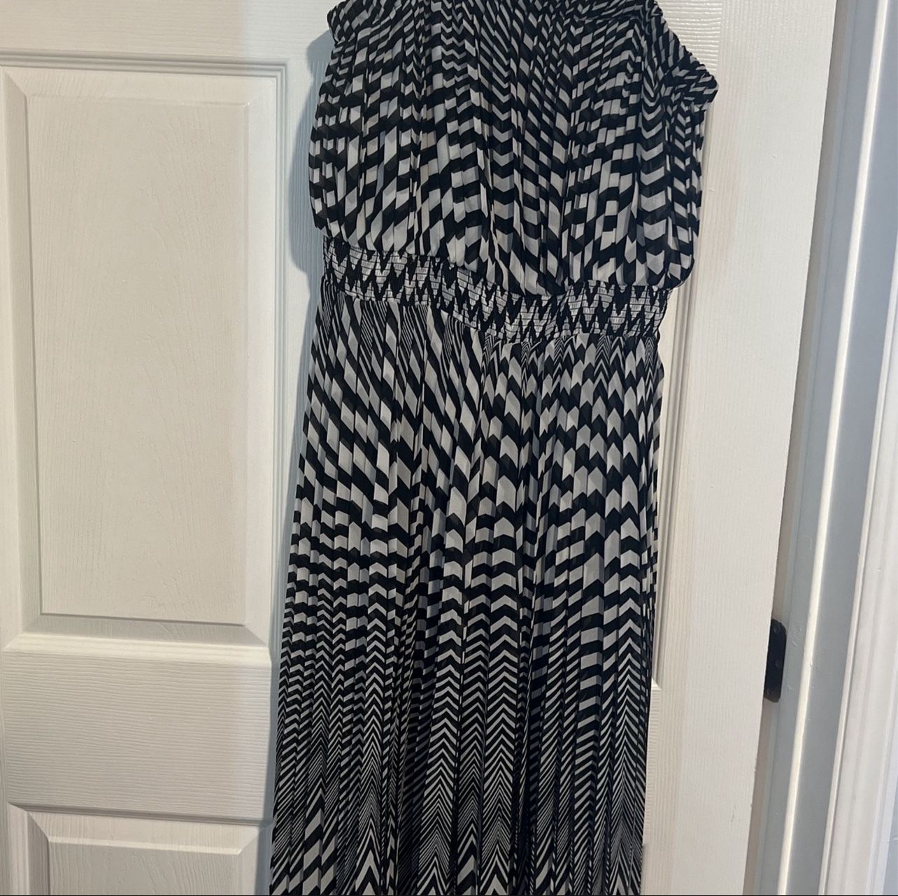 Black And White Chevron Print Dress