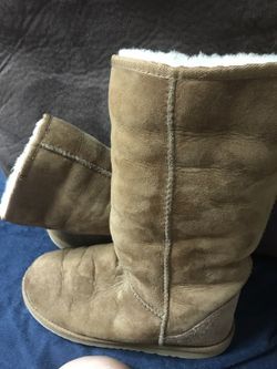 Women's boots size 8