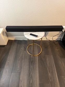 Like New Vizio Bluetooth Soundbar and remote