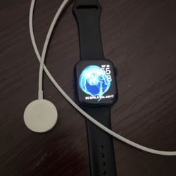 Apple Watch Series 7 45mm Aluminum (Wi-Fi Calling)