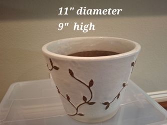 Beautiful 11" Ceramic Plant Pot with Drainage Hole - Great Condition