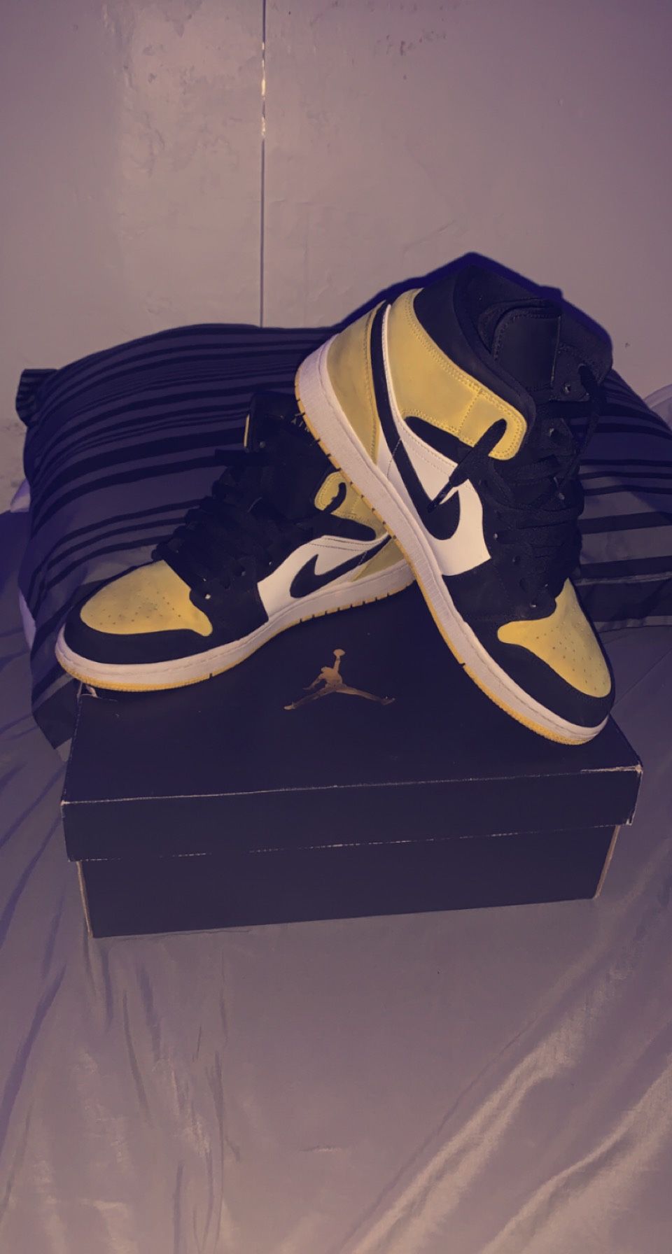 jordan 1 mid se ‘yellow toe’