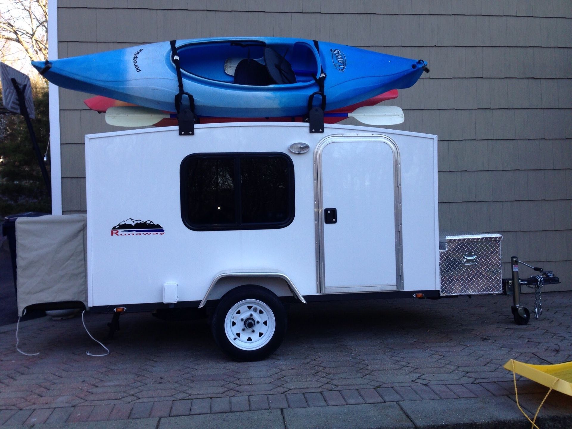 4x8 runaway camper