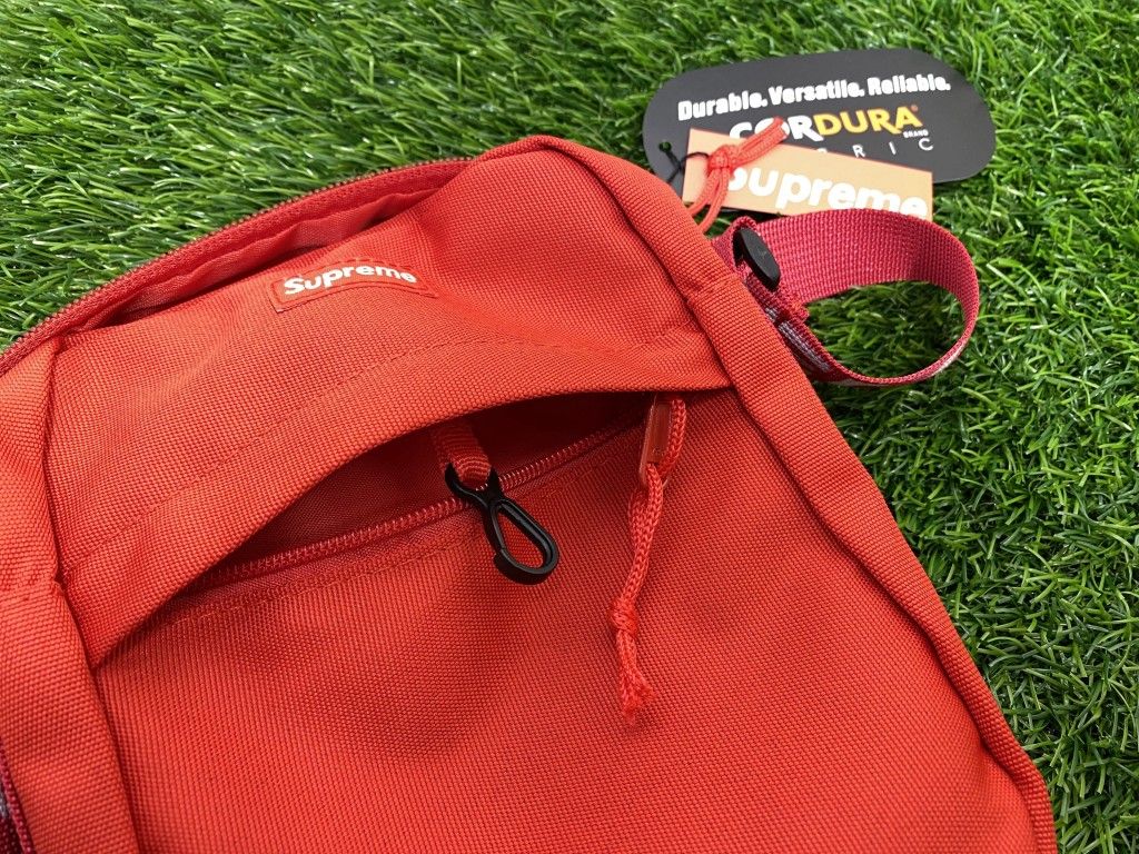 SUPREME CROSSOVER MESSENGER SHOULDER BAG RED WHITE NEW A5 SUPREME CROSSOVER MESSENGER SHOULDER BAG RED WHITE NEW A5