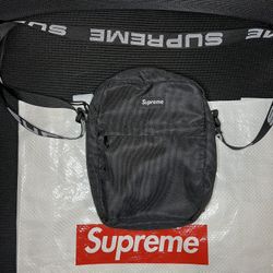 SUPREME BACKPACK SS19 for Sale in Los Angeles, CA - OfferUp