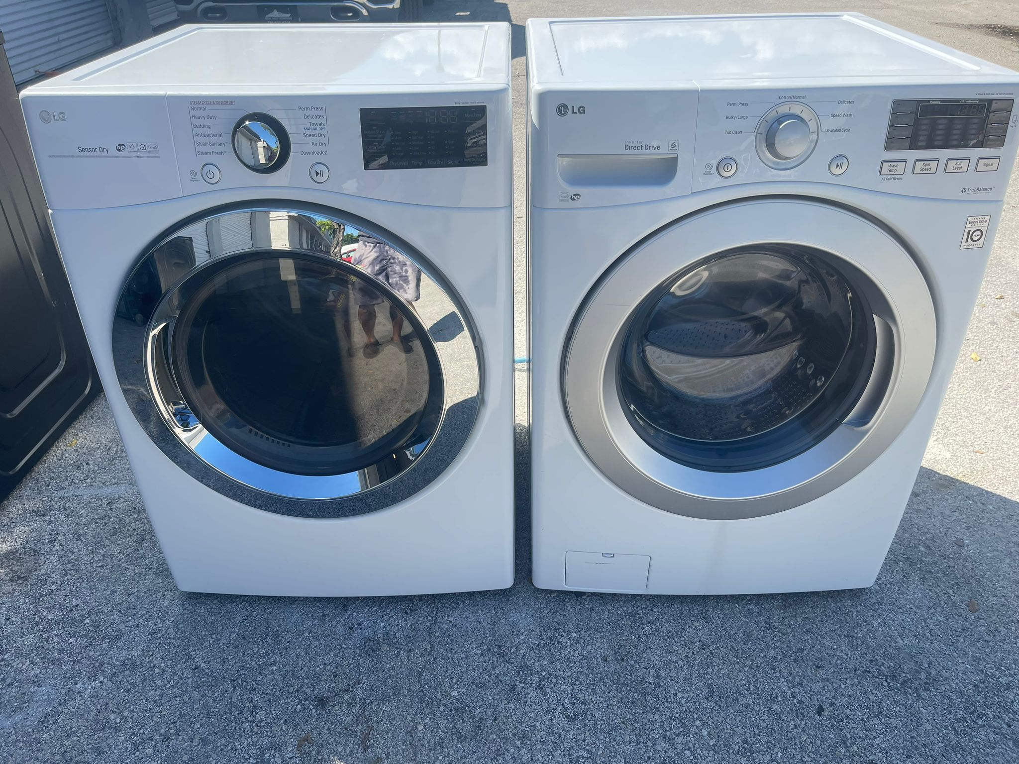 WASHER /DRYER LG FRONT LOAD