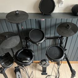 Alesis Nitro Mesh Electric drum kit