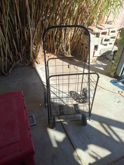 Folding shopping basket