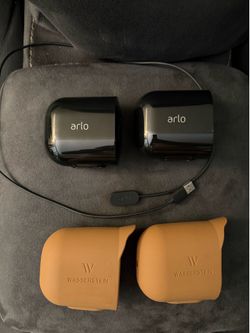 Arlo Pro 4 Wireless Security Cameras (2 Cameras) – Excellent Condition
