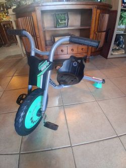 Razor RipRider 360 Kids Tricycle