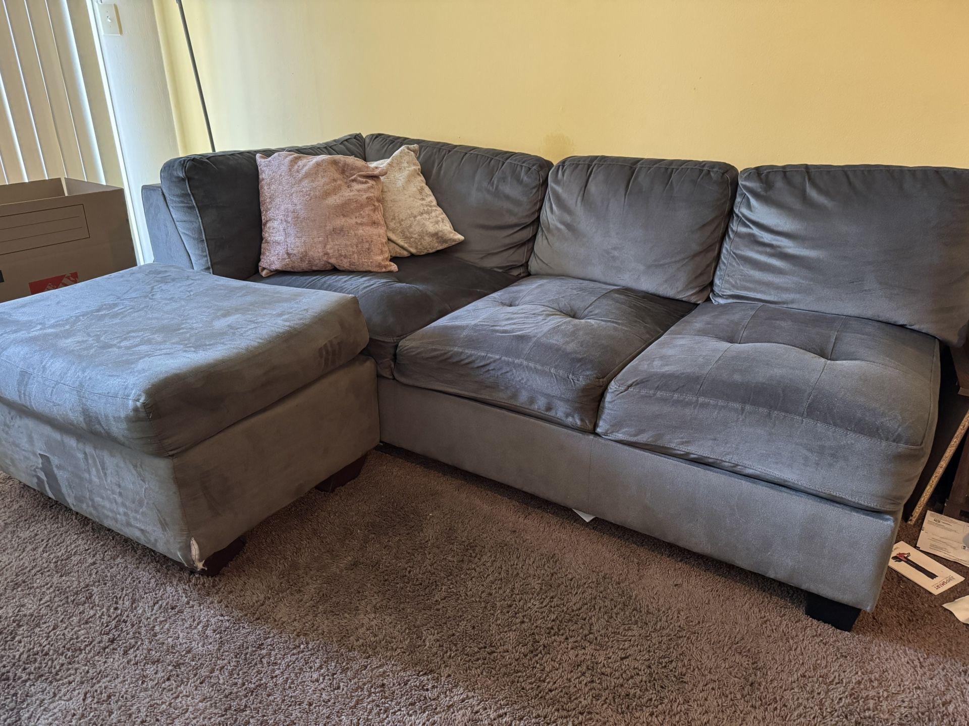 ***COUCH MUST GO***